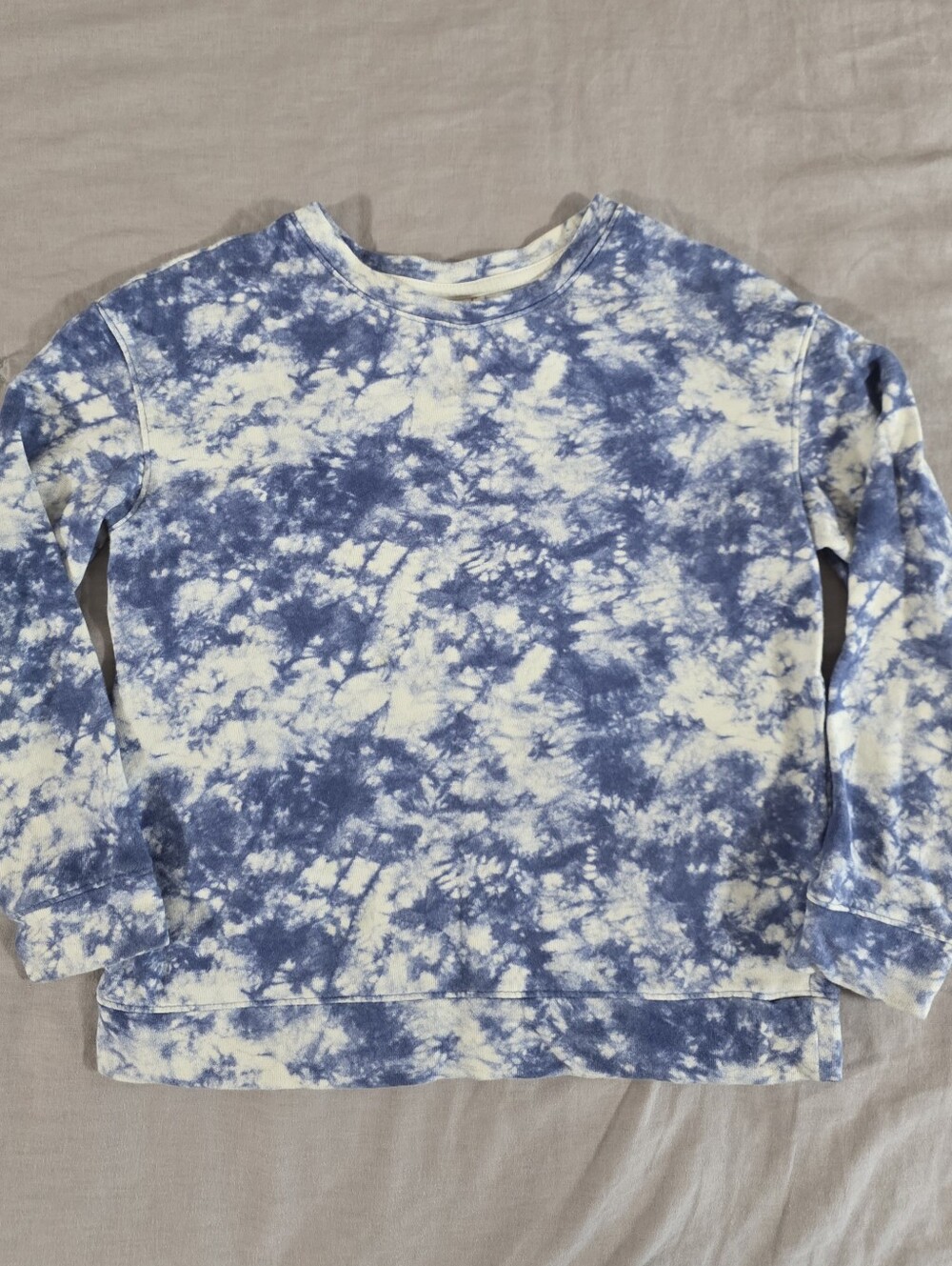 Cat & Jack Girls Blue and White Tie-dye crewneck sweatshirt M